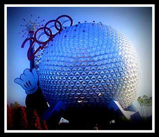 Walt Disney World 2000; EPCOT Spaceship Earth decoration